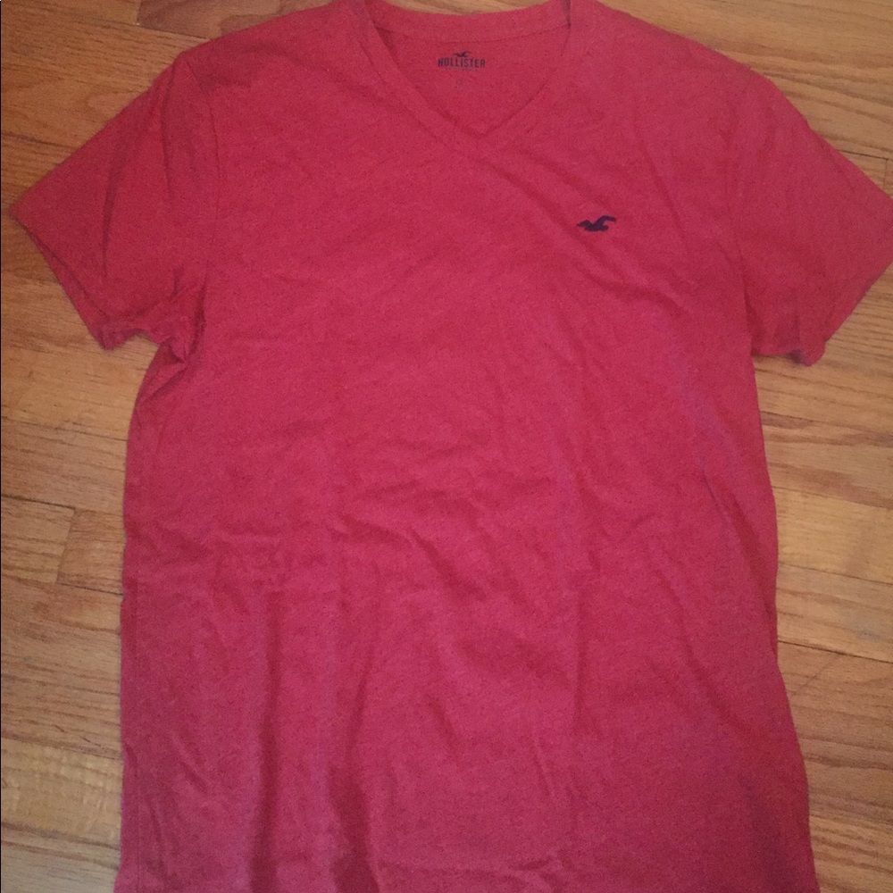 Men’s hollister tee